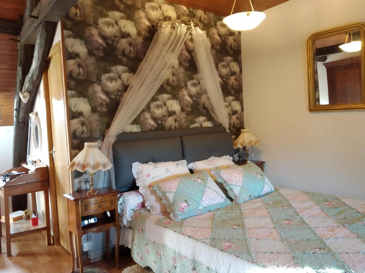 La Longere Des Gillettes Bed & Breakfast Bézenet Exterior foto