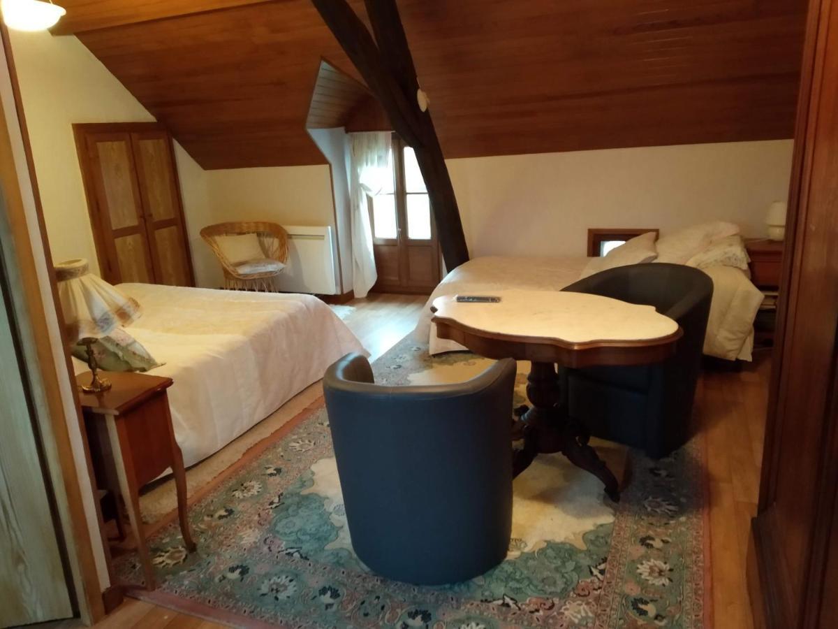 La Longere Des Gillettes Bed & Breakfast Bézenet Exterior foto